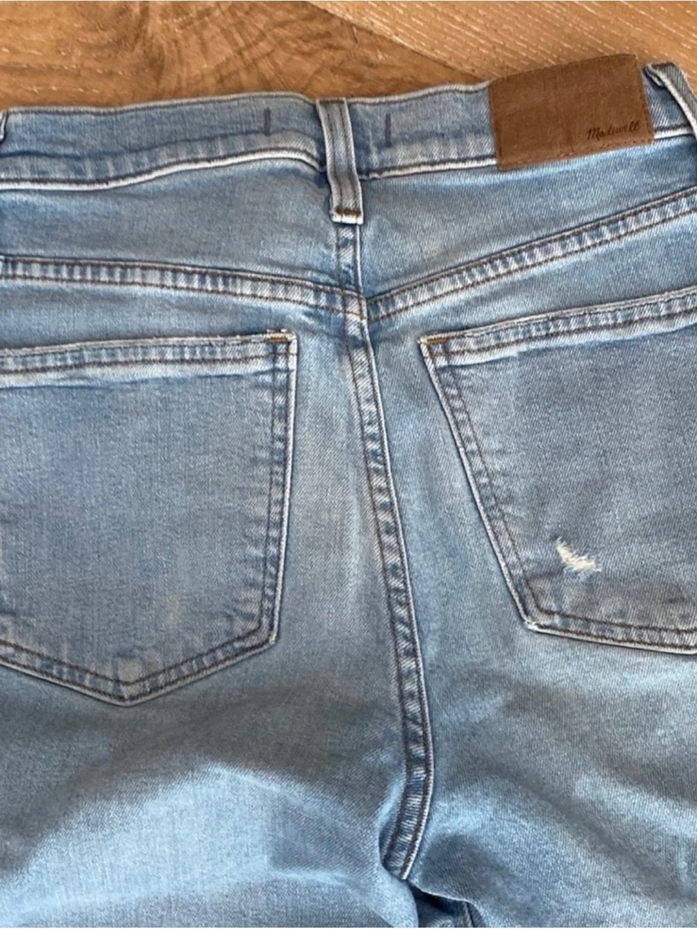 Madewell “The Perfect Vintage Straight Jean” 24 - Picture 4 of 11